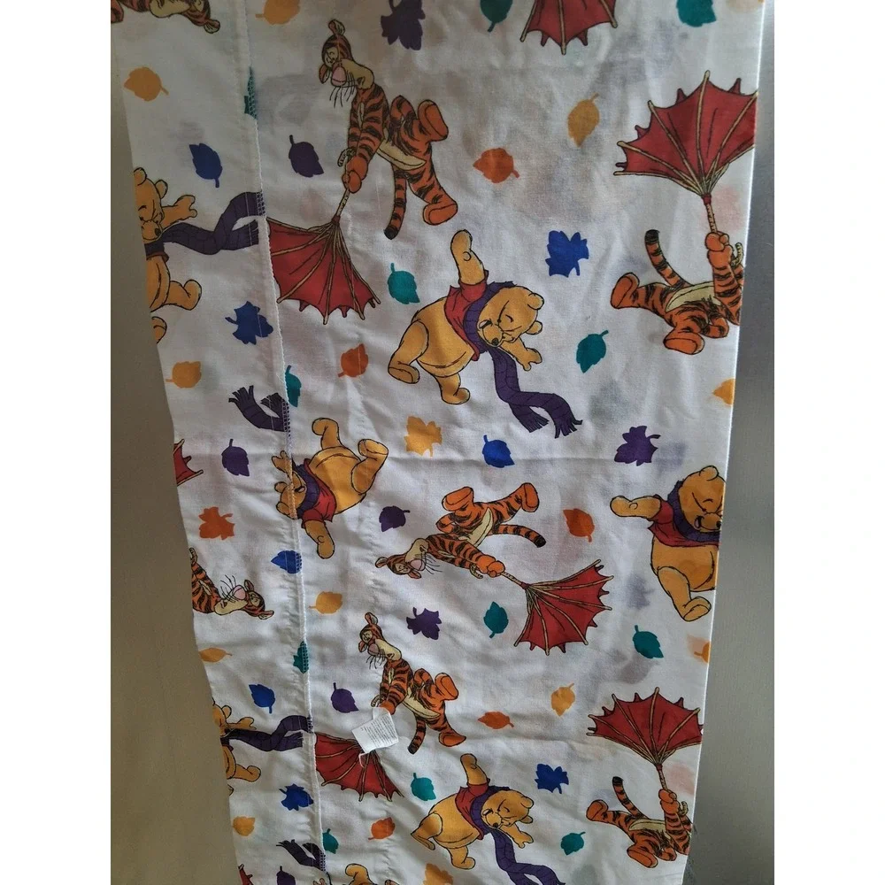 Disney Winnie the Pooh Valance White Tigger Autumn Leaves Vintage 1997 USA Made